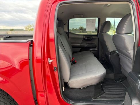 Used 2021 Toyota Tacoma SR AWD/4WD image 14