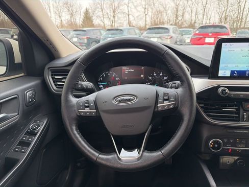 Used 2020 Ford Escape SEL image 12