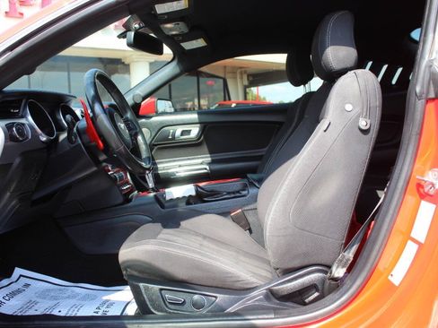 Used 2019 Ford Mustang Coupe w/ Equipment Group 101A RWD image 9