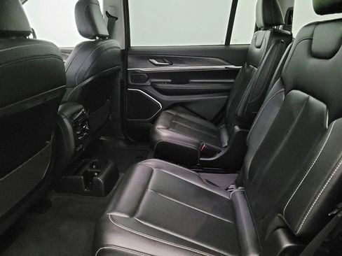 Used 2022 Jeep Grand Cherokee L Limited image 18