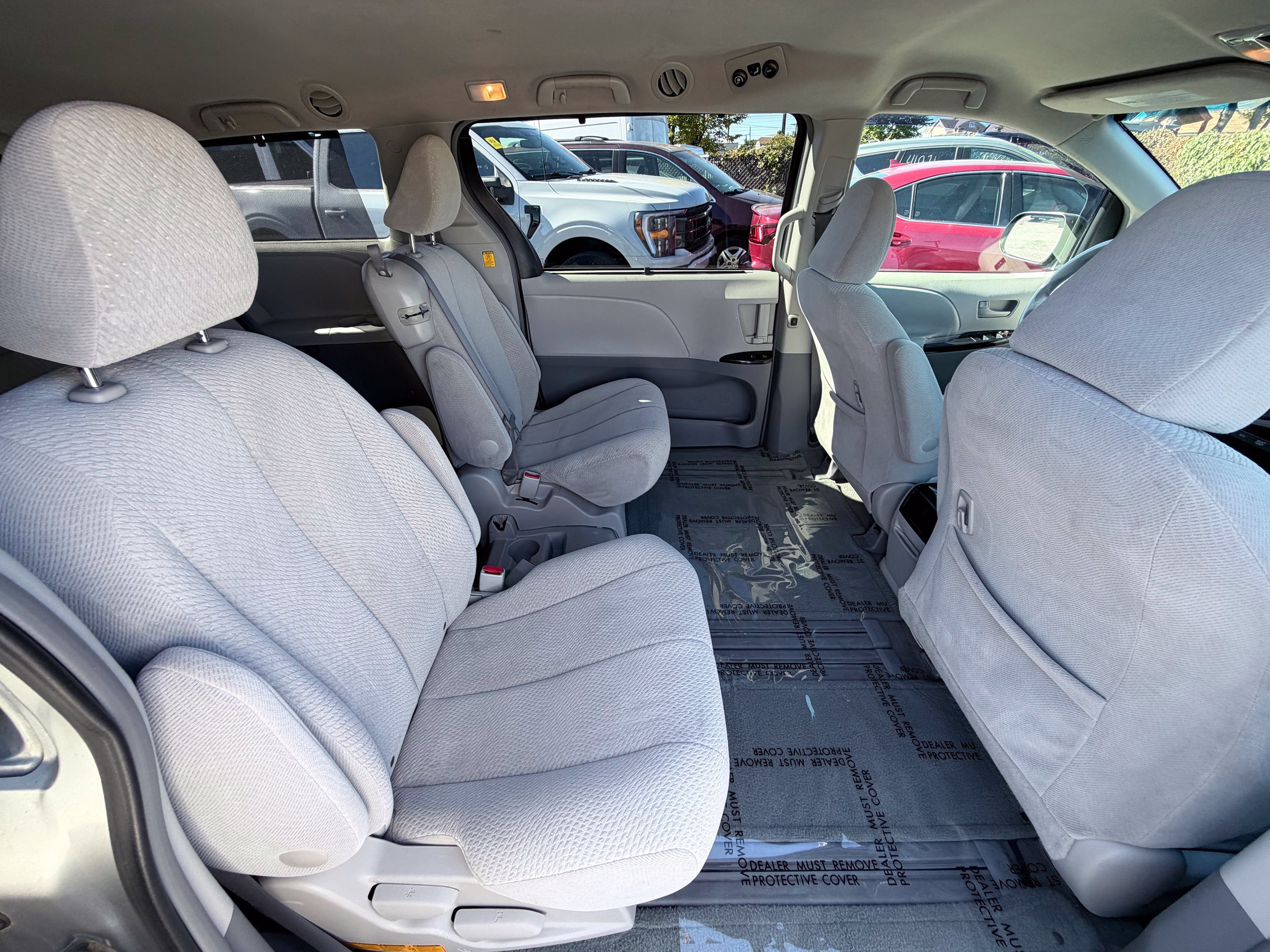 Used 2011 Toyota Sienna LE FWD image 21