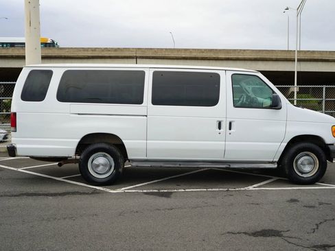 Used 2006 Ford E-350 and Econoline 350 XL image 20