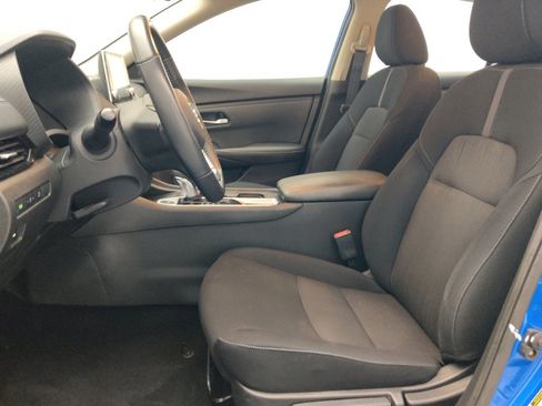 Used 2023 Nissan Sentra SV w/ All-Weather Package FWD image 17