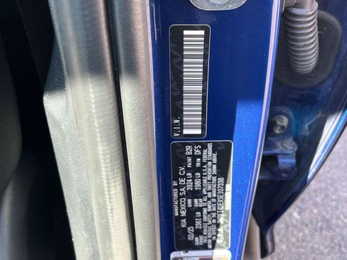 Used 2025 Kia K4 LXS image 29