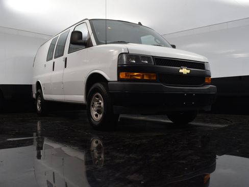 Used 2022 Chevrolet Express 2500 w/ Driver Convenience Package image 1