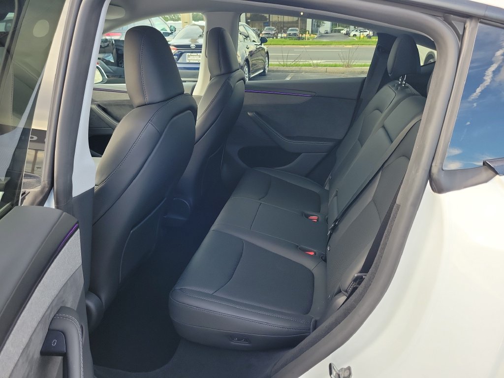 Used 2026 Tesla Model Y Long Range AWD/4WD image 10