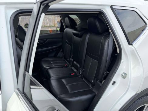 Used 2019 Nissan Rogue SL w/ Premium Package AWD/4WD image 19