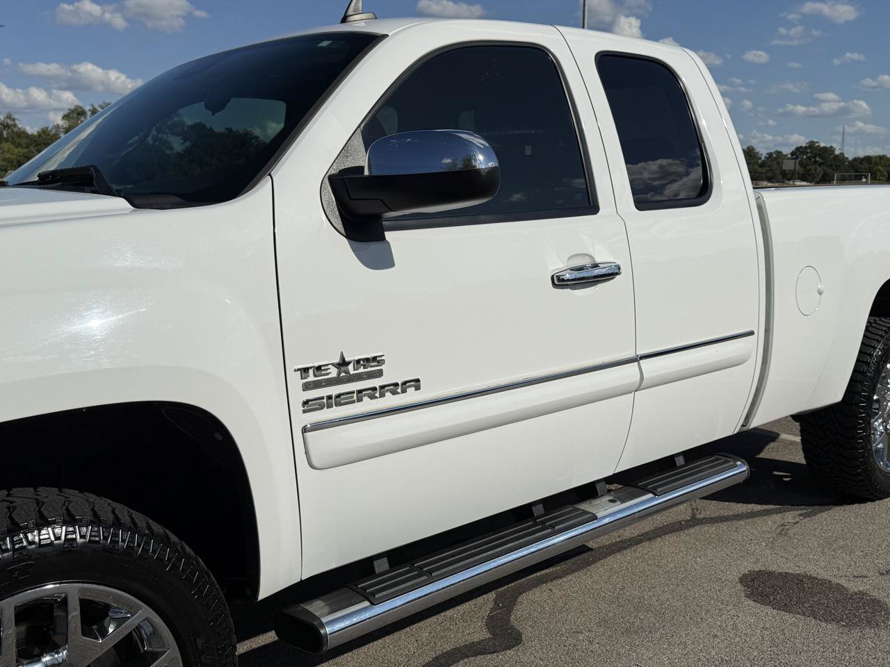 Used 2010 GMC Sierra 1500 SLE w/ Texas Edition RWD image 44