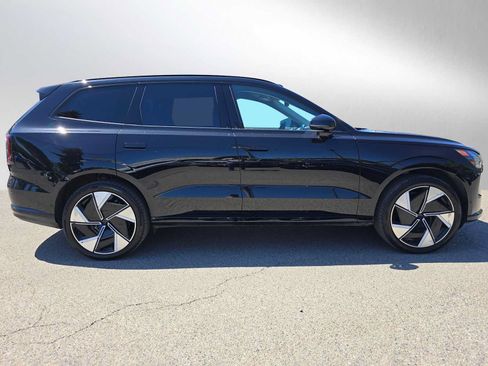 Used 2025 Volvo EX90 Plus w/ Protection Package Premier AWD/4WD image 3