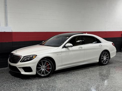 Used 2015 Mercedes-Benz S 63 AMG 4MATIC Sedan w/ Driver Assistance Package image 18