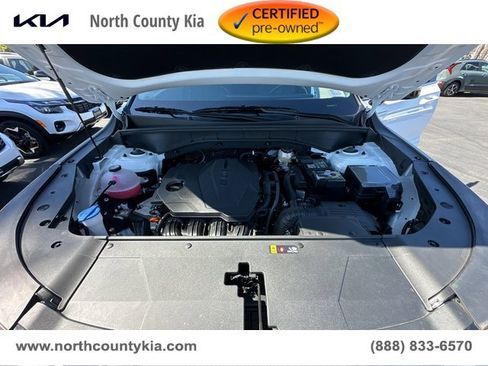 Certified 2025 Kia Sorento S image 40