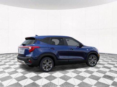 New 2026 Kia Seltos LX image 8