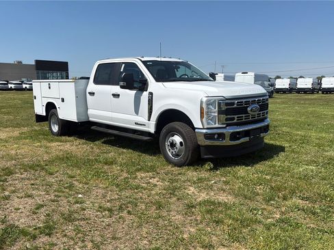 New 2026 Ford F350 XL w/ XL Chrome Package AWD/4WD image 8