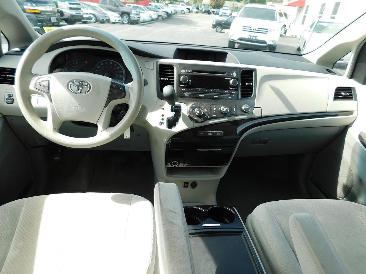 Used 2012 Toyota Sienna LE w/ Towing Pkg AWD/4WD image 20