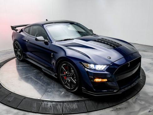 Used 2020 Ford Mustang Shelby GT500 w/ Carbon Fiber Track Pack image 21