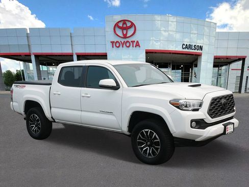 Certified 2020 Toyota Tacoma TRD Sport AWD/4WD image 2