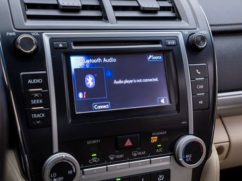 Used 2012 Toyota Camry LE FWD image 22