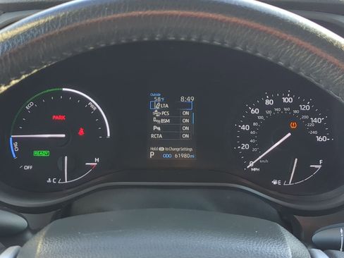 Used 2023 Toyota Sienna XLE image 21