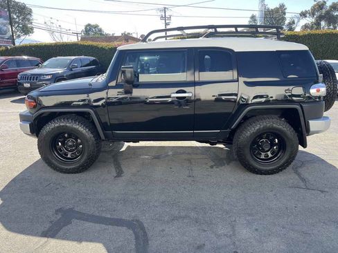 Used 2008 Toyota FJ Cruiser 4WD image 8