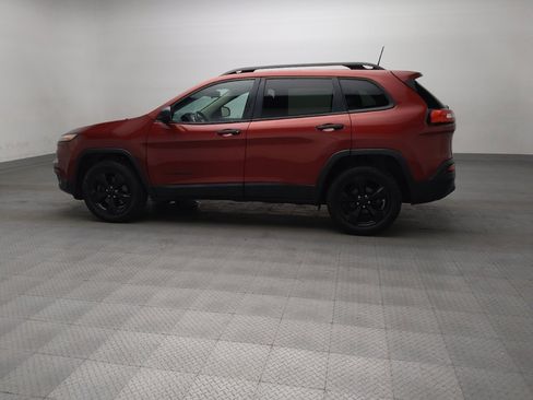 Used 2016 Jeep Cherokee Sport FWD image 3