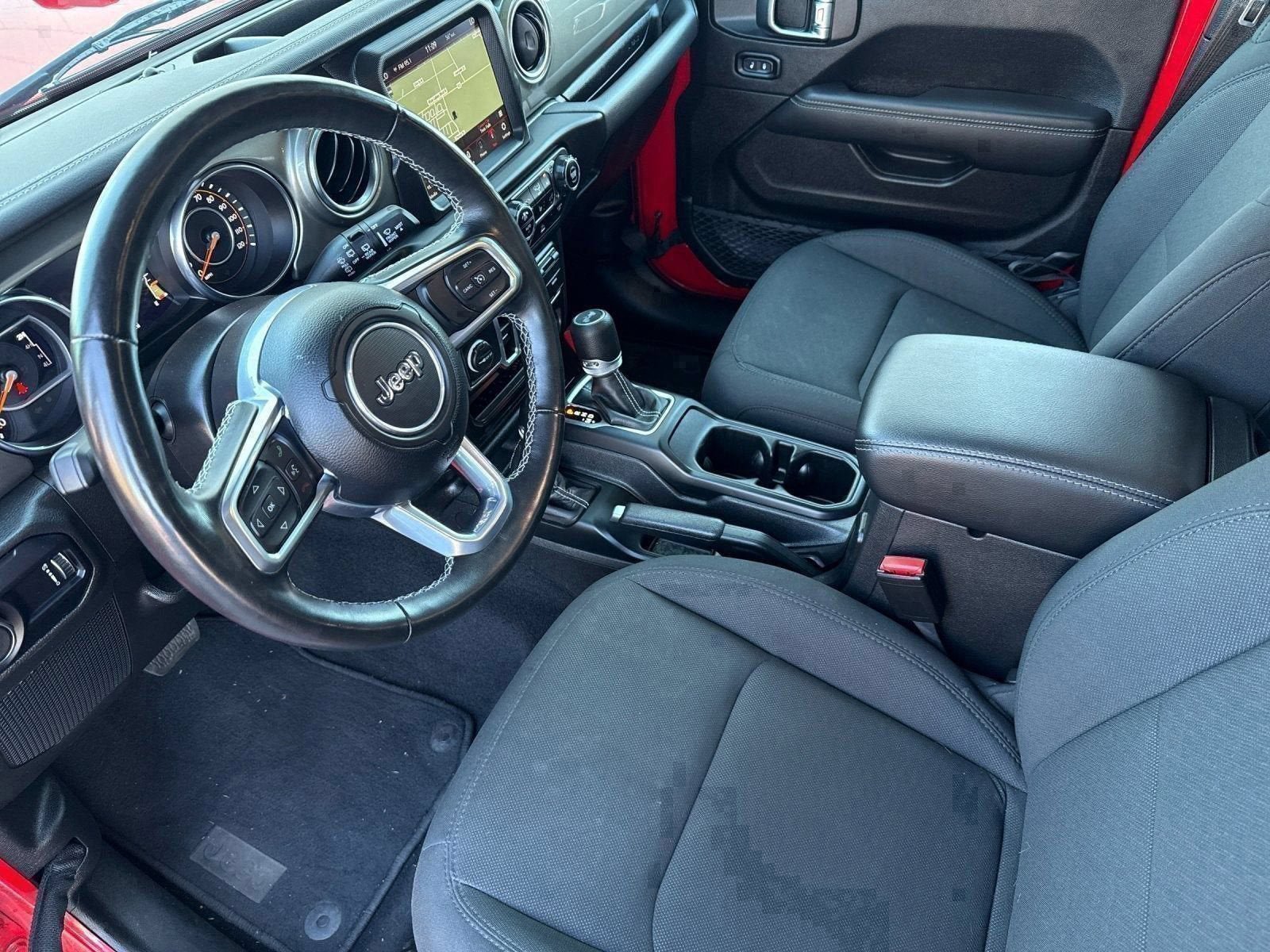 Used 2023 Jeep Wrangler Unlimited Sahara w/ Cold Weather Group AWD/4WD image 9