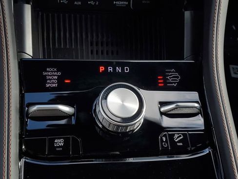 New 2026 Jeep Grand Cherokee Summit image 34