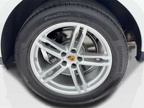 Used 2025 Porsche Macan Turbo image 54