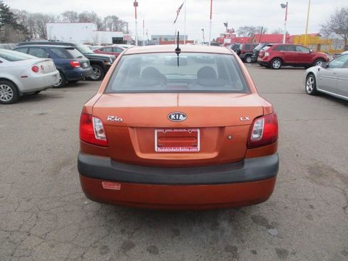 Used 2009 Kia Rio LX FWD image 5