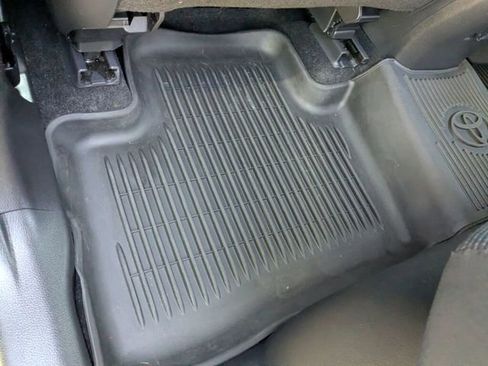 Used 2025 Toyota RAV4 LE AWD/4WD image 29