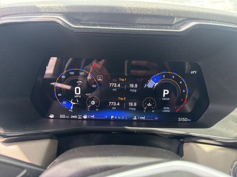 Used 2026 Chevrolet Colorado ZR2 w/ Technology Package AWD/4WD image 15
