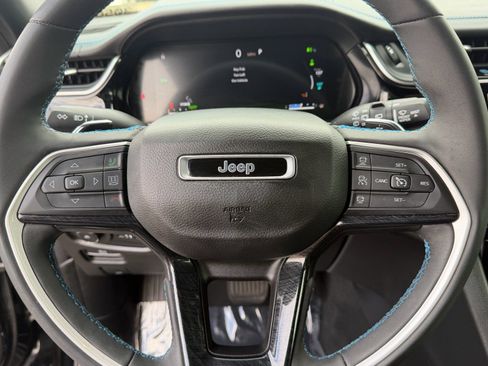 Used 2022 Jeep Grand Cherokee Trailhawk w/ Advanced Protech Group II image 34