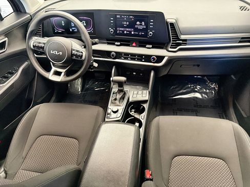 Used 2024 Kia Sportage LX image 12