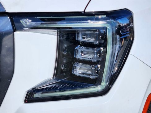 Used 2022 GMC Yukon AT4 w/ Max Trailering Package image 7