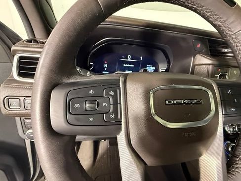 Used 2024 GMC Yukon Denali w/ Advanced Technology Package AWD/4WD image 20
