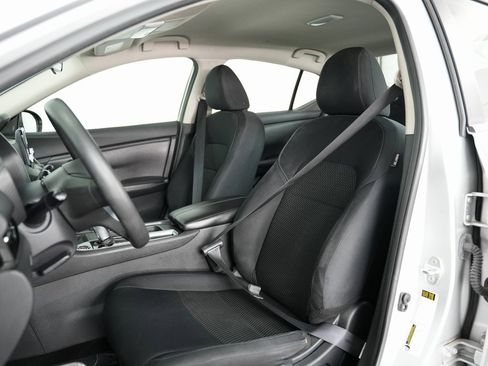 Used 2020 Nissan Sentra S image 38