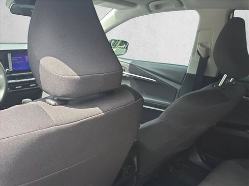 Used 2025 Toyota Camry LE FWD image 17