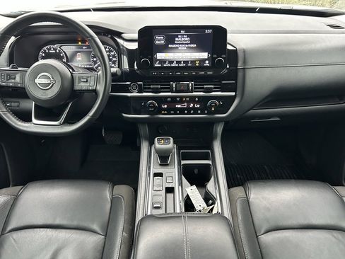 Certified 2023 Nissan Pathfinder SL image 11