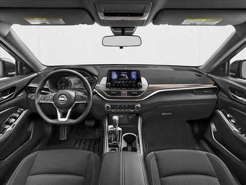 Used 2025 Nissan Altima 2.5 SV FWD image 5