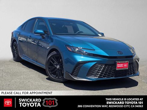 Used 2026 Toyota Camry SE w/ Convenience Package FWD image 1