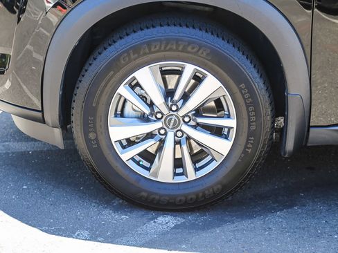 Used 2023 Nissan Pathfinder SL AWD/4WD image 9