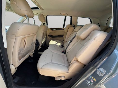 Used 2018 Mercedes-Benz GLS 450 4MATIC image 39
