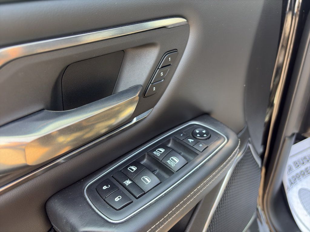 Used 2020 RAM 1500 Limited AWD/4WD image 12