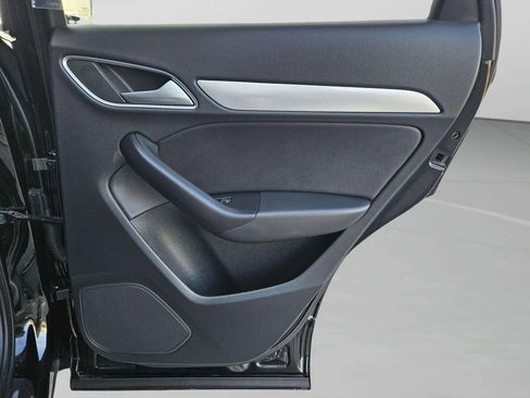 Used 2018 Audi Q3 2.0T Premium image 19