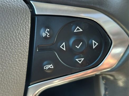 Used 2018 Chevrolet Traverse LT image 22