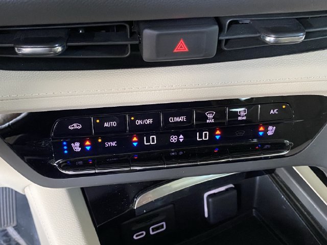 Used 2023 Buick Envision Avenir FWD image 26
