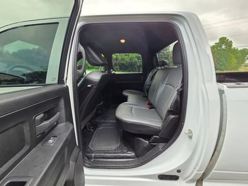 Used 2024 RAM 3500 Tradesman w/ Chrome Appearance Group AWD/4WD image 27