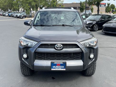 Used 2017 Toyota 4Runner SR5 AWD/4WD image 3