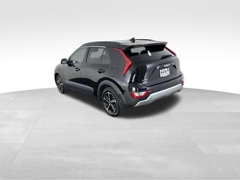 Certified 2024 Kia Niro EX FWD image 9