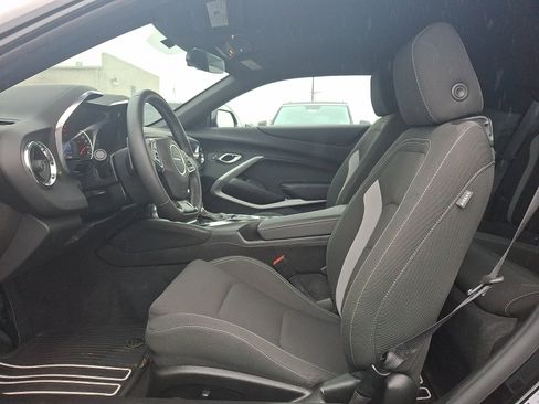 Used 2022 Chevrolet Camaro LT RWD image 13