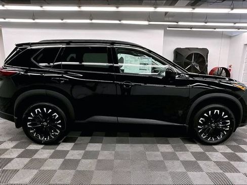 New 2026 Nissan Rogue Dark Armor AWD/4WD image 18